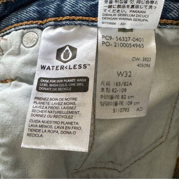 Levi’s 501 Buttonfly Denim Cutoff Jean Shorts - Picture 3 of 3